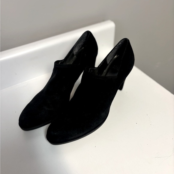 Stuart Weitzman Womens Shoes Black  Suede Leather NWOB Heeled Boots Bootie 9 - Picture 1 of 11